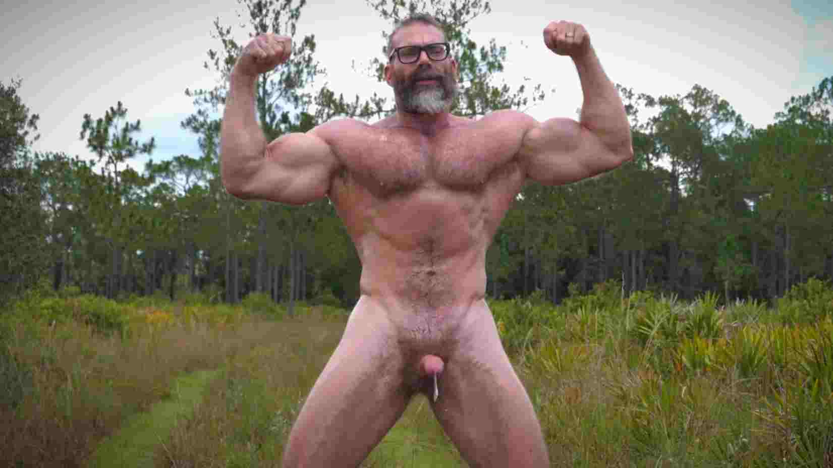 TheGuySite – Muscle Daddy Outdoor Wank And Hands Free Cumshot