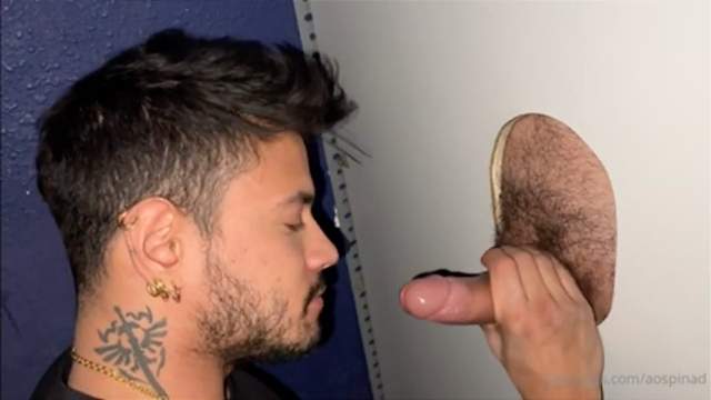 OnlyFans – Alejo Ospina – Glory Hole
