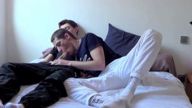 RFC – An amateur bareback video with Fabien and Bastien Crunchboy from Paris