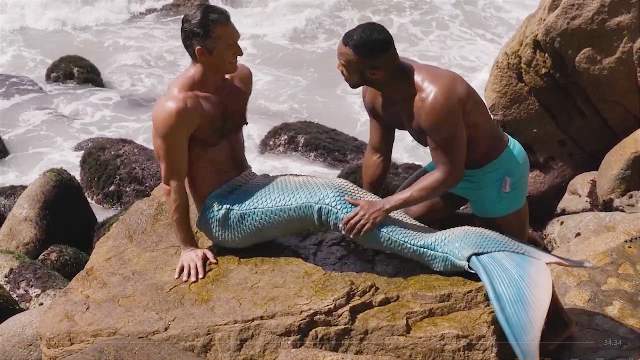 LucasEntertainment – Desperate For Dick – Andre Donovan & Silver Steele