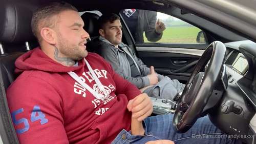 OnlyFans – Andy Lee – Got caught and confronted by a stranger
