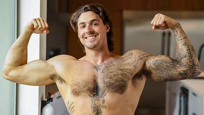 GayHoopla – Scotty Fungo and the Steamy Shower Solo!