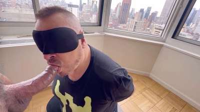 OnlyFans – Diego Barros – Blindfold Blowjob Dad